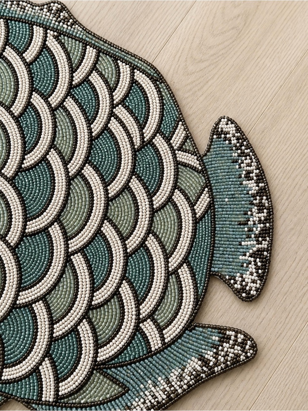 Coastal Collection Beaded Fish Placemats Set of 4 Coastal Table Chargers - Picture 4 of 5